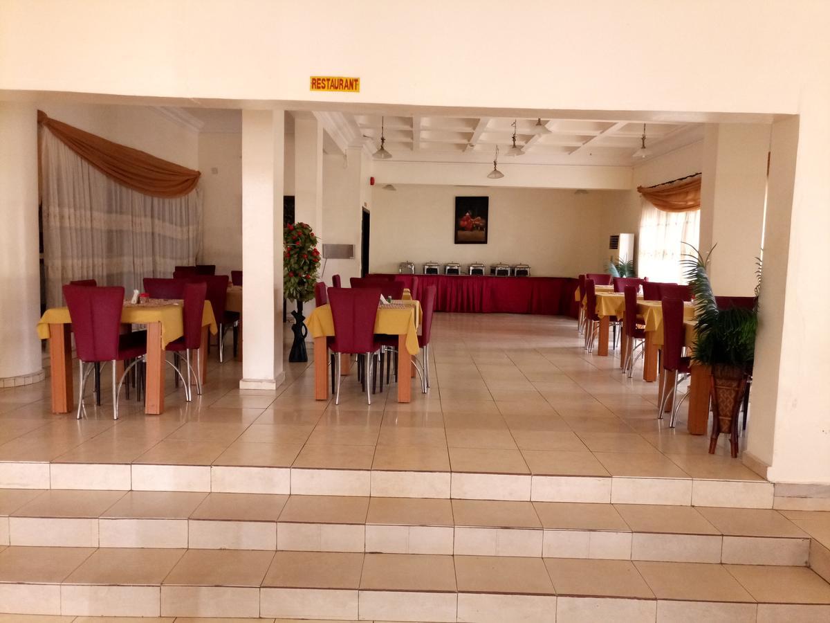 Hotel Benizia Asaba Ngoại thất bức ảnh